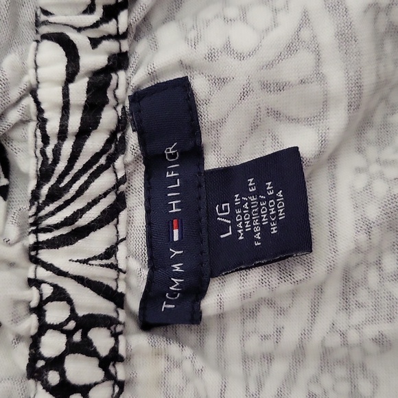 Tommy Hilfiger Womens Large Paisley Blouse Long Sleeve Smocked Ruffle Stretch - Picture 2 of 8